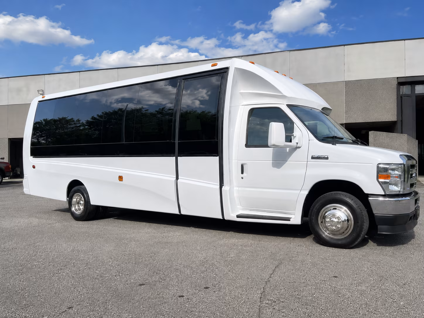 guest shuttles to wine dive kitchen and wedding venues around wichita