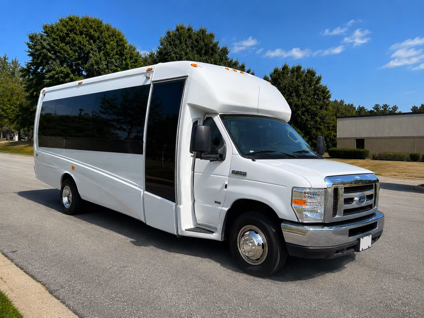 the bus type and amenities